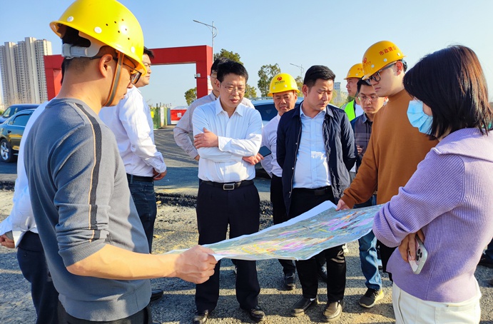 市政公用集團劉順保到朱橋東路項目、昌東三路項目、秦坊安置房項目調(diào)研