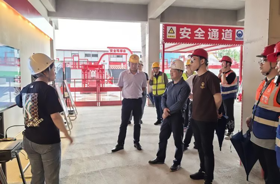 南昌市住建局曾偉到聯(lián)發(fā)九龍和悅、新建區(qū)人民醫(yī)院二部項(xiàng)目調(diào)研